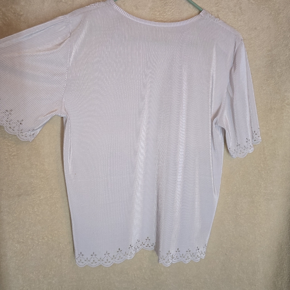 T Shirt Women’s White Embellished Embroidered Short Sleeve Classic Stretch - Picture 4 of 7